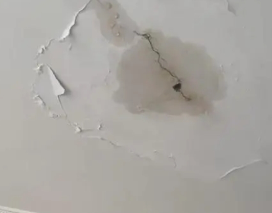 南岔阳台漏水维修公司分享下屋面防水工程质量问题原因分析